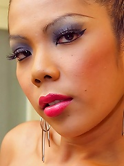 Sensational shemale beauty Oa in her skimpy outfit